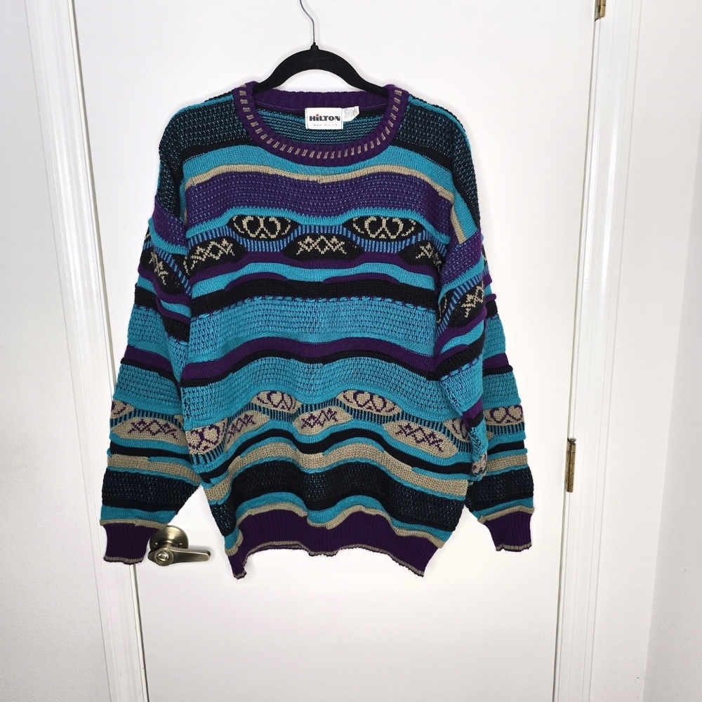 Hilton Vintage 90's  Men's Teal and Purple Crewneck Sweater Size Large